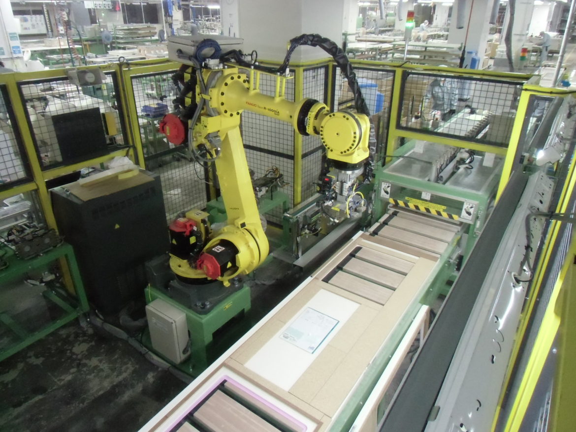 産業用ロボットの企画・設計・製造　アイズロボ株式会社 ATC（オートツールチェンジ）による多機能化作業